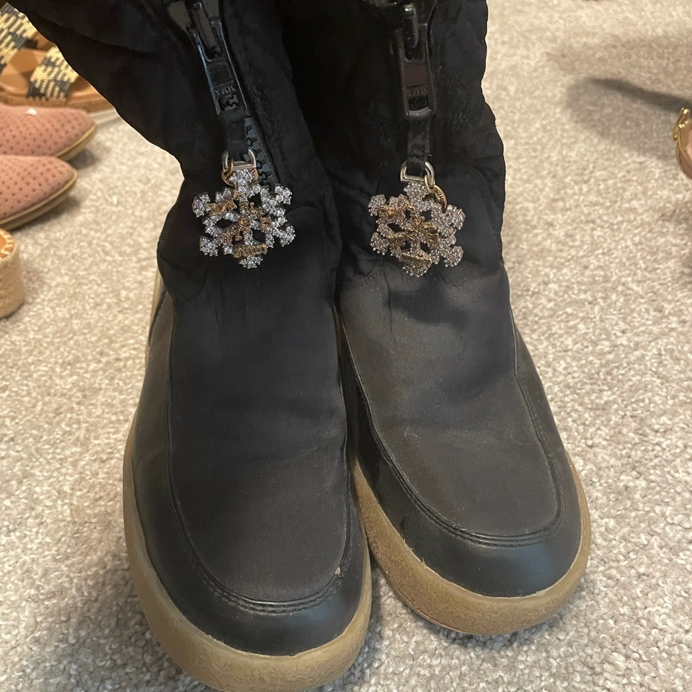 Juicy Snow boots
